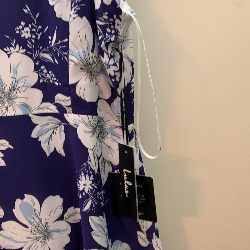 Dress - Picture 6 of 6